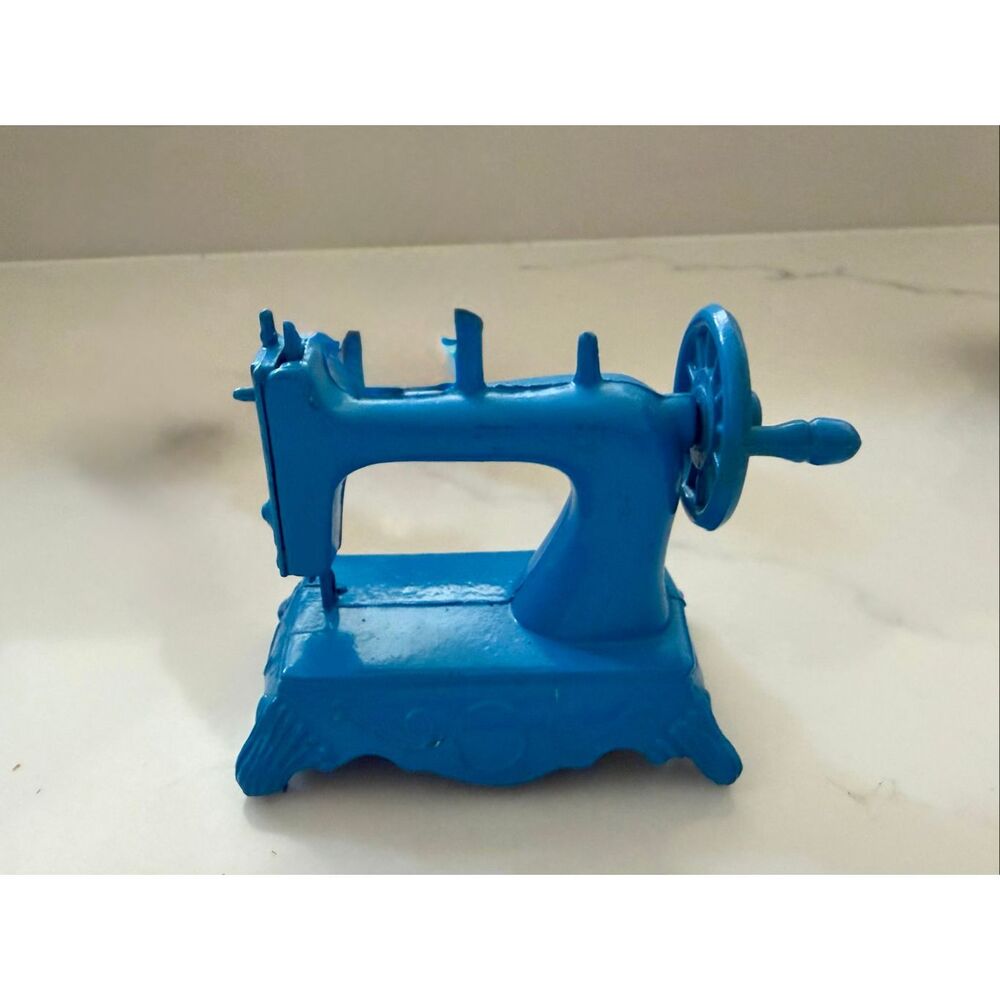 Vintage Diecast miniature pencil sharpeners. Sewing machine have moveable parts.